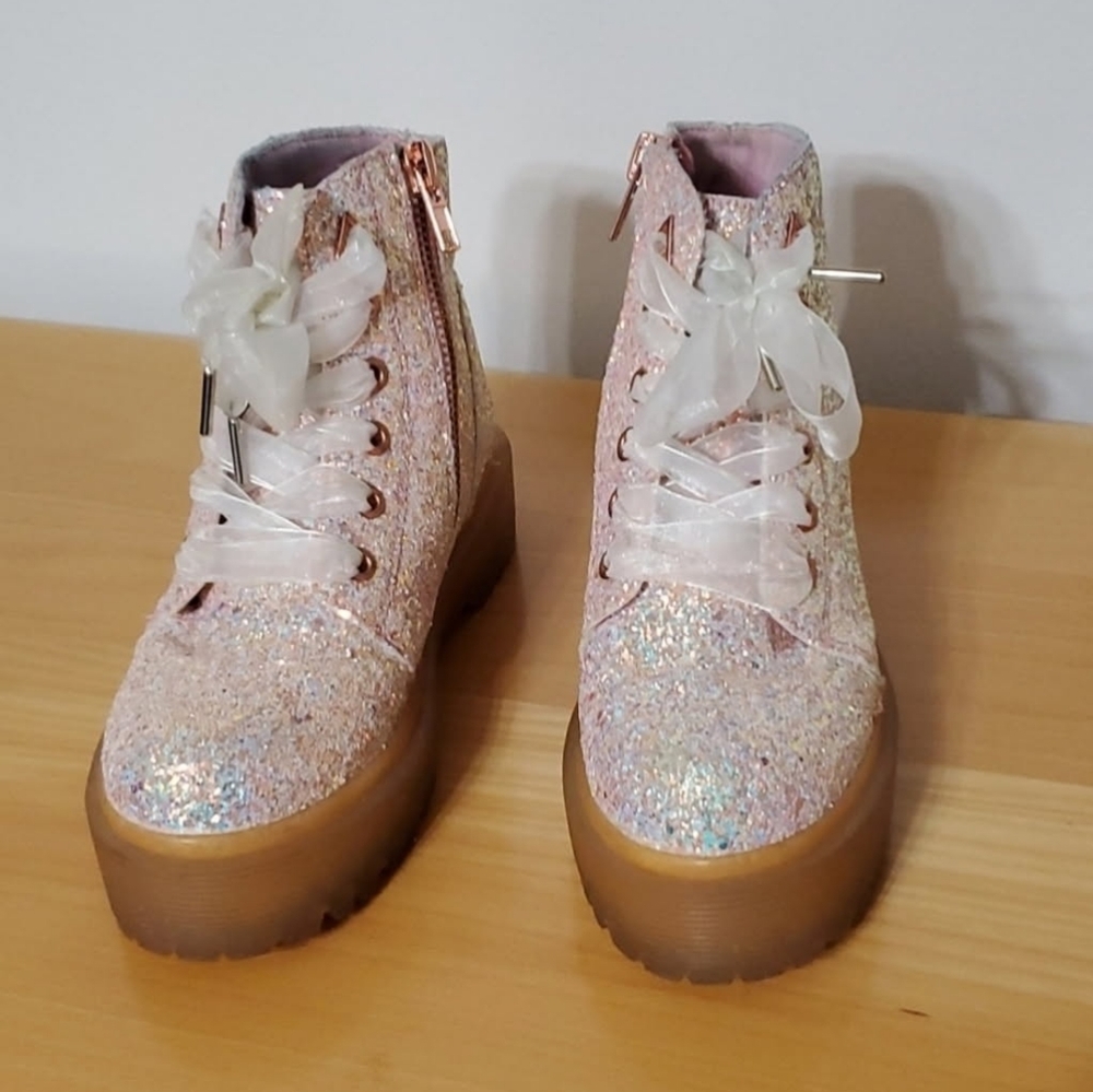 YRU Slayr Glittery Barbie Pink Ankle Boots with Ribbon Laces Size 6